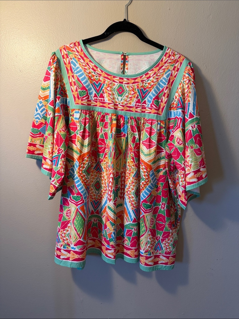 Boutique XL Bright Multicolor Geo-Print Short Sleeve Tunic Top